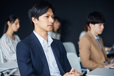 日本人男人和女人生机勃勃商业研讨会青春高清图片素材