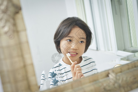假期人类放松的儿童生活方式牙膏图片