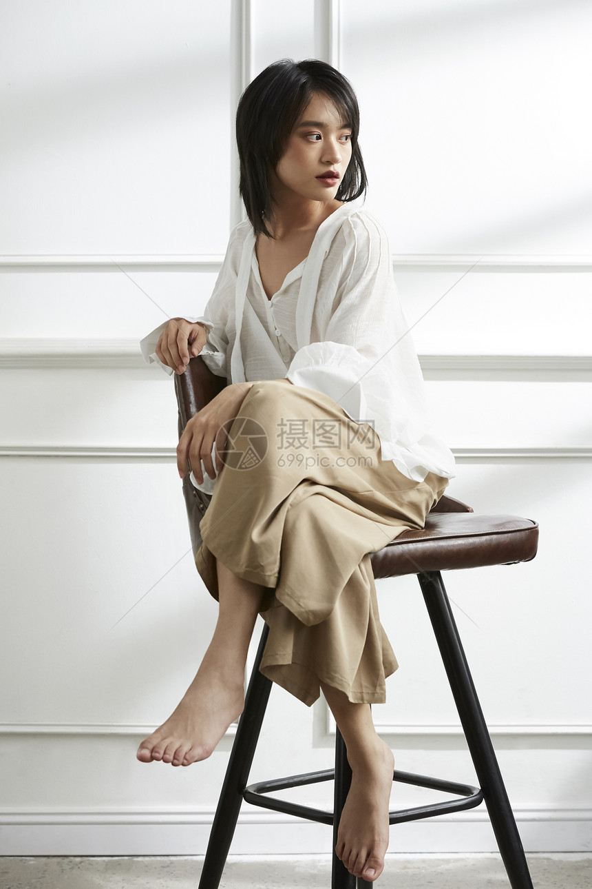 亚洲年轻女人类模式时尚肖像图片