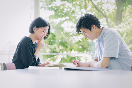 商议女打破男女大学生学习摄影合作keisenjogakuen大学图片