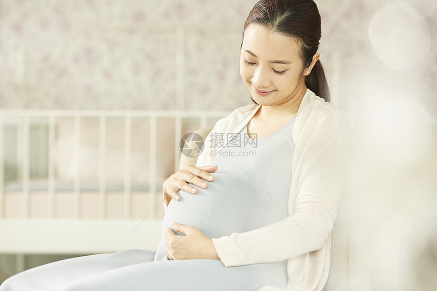 怀孕女人生活图片