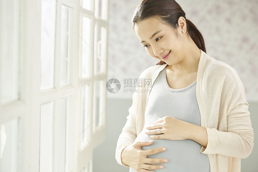 怀孕女人生活图片
