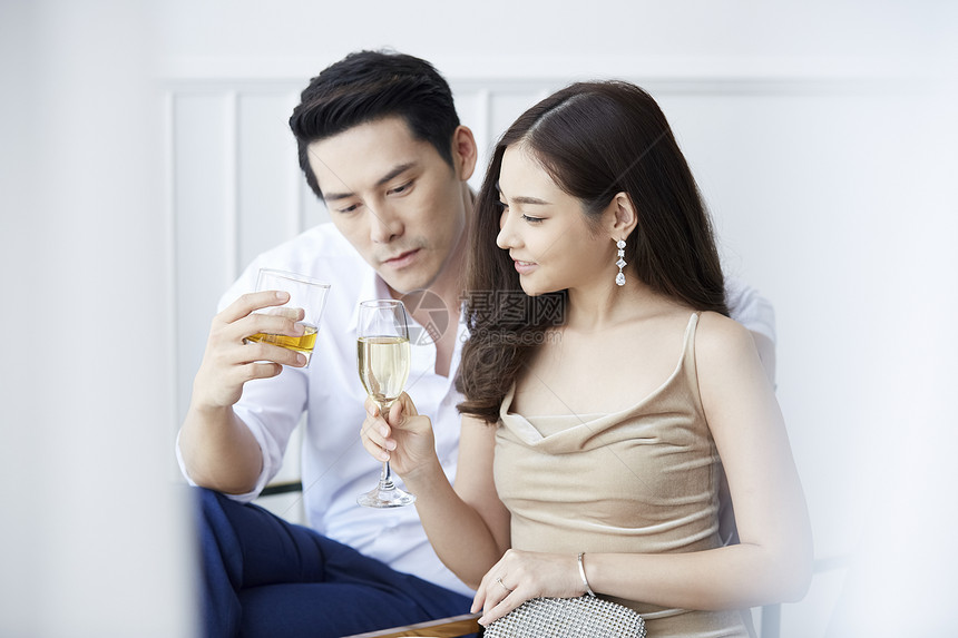 感约会夫妇夫妻生活方式聚会图片