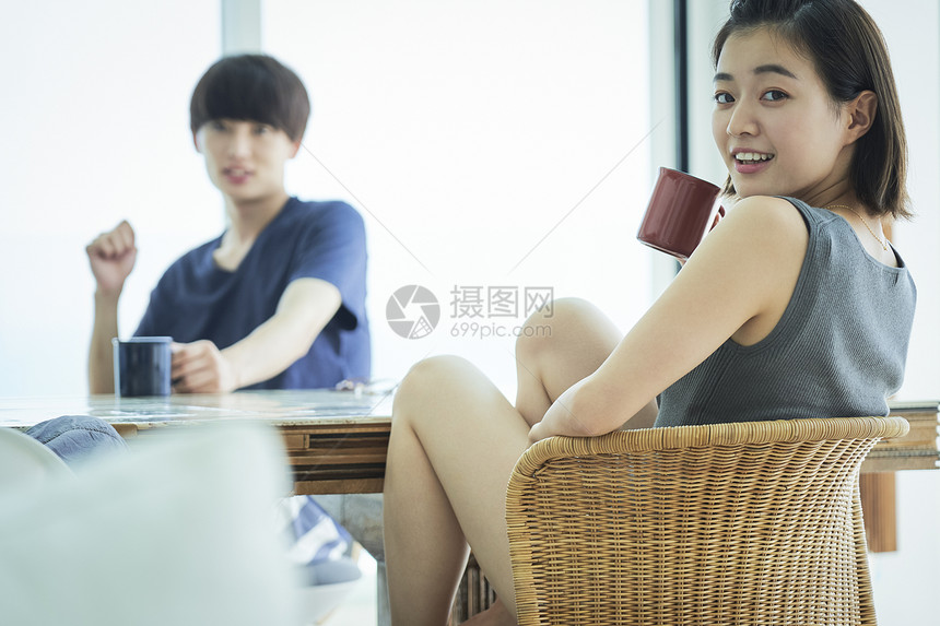 分享屋女孩男人男女同伴的生活方式图片