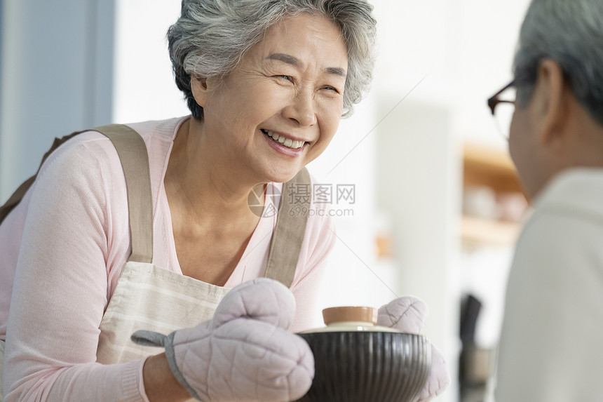 居家老年幸福生活图片