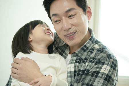 年轻爸爸和女儿玩耍韩国人高清图片素材