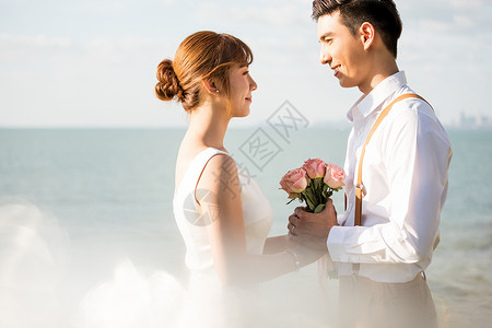 新婚情侣活力浪漫度假婚礼图片