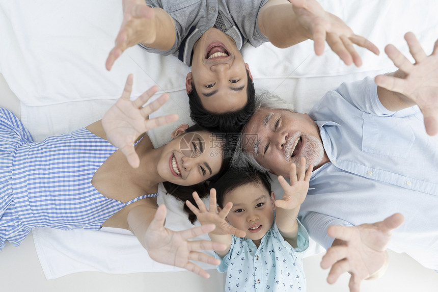 三代人的幸福家庭图片