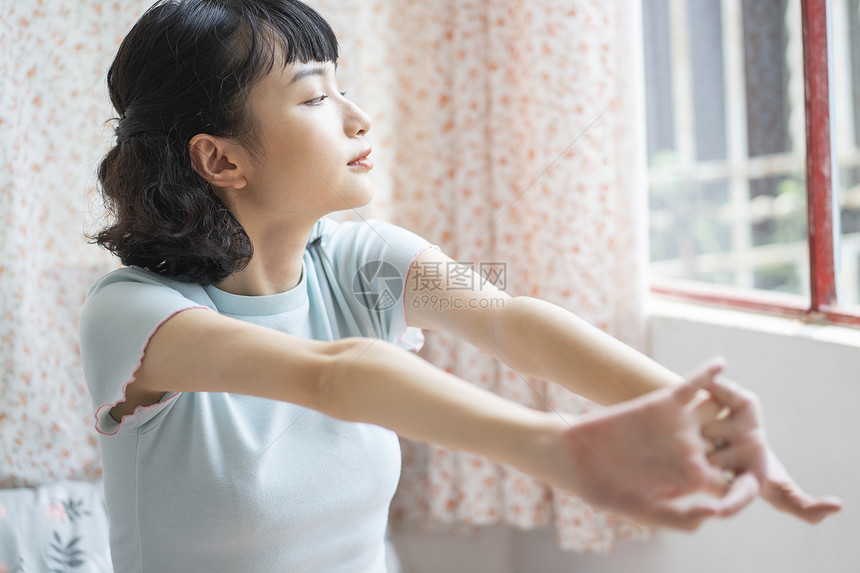 可爱风少女肖像写真图片