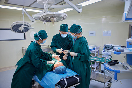 麻醉师在手术室做手术的医生背景