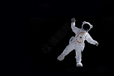 悬浮在太空中的登月宇航员背景图片
