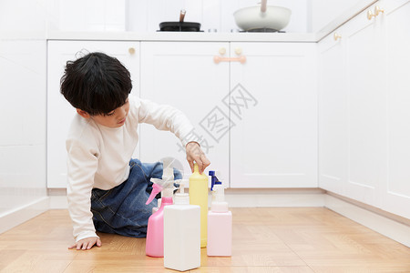 儿童居家清洁用品安全使用日常高清图片