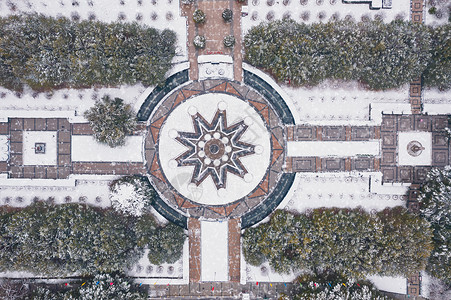 钟楼雪景航拍武汉鄂军都督府冬天雪景背景