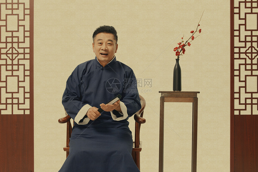 中国风工笔画男性演员说相声图片