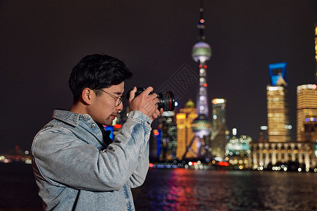 拍摄上海城市夜景的风光摄影师图片