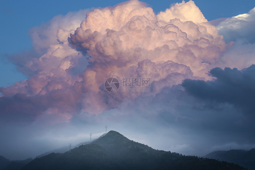雁荡山山上的极端云彩天象图片