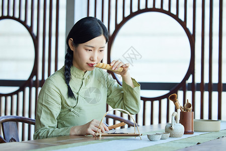 茶文化的青年女性茶馆高清图片素材