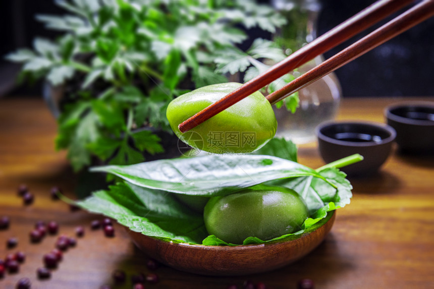 节日美食青团图片