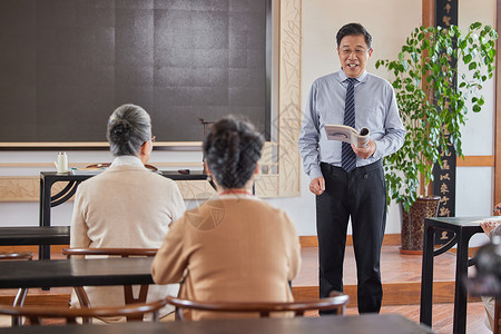 老年大学教师授课形象养老高清图片素材