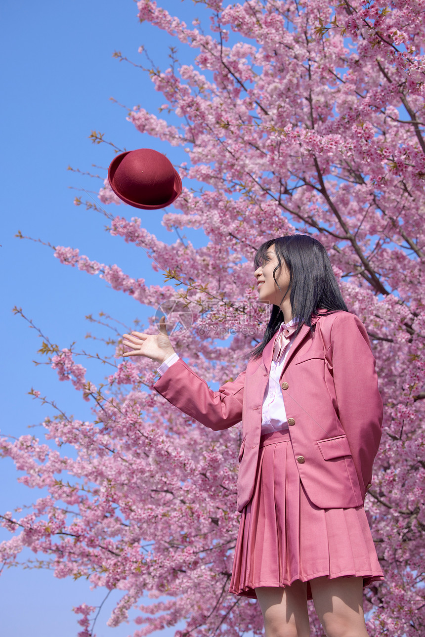 日系美女樱花写真图片