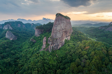 广东丹霞山阳元石背景