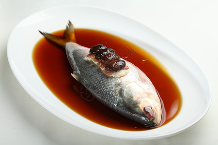 粤菜古法蒸鲥鱼图片