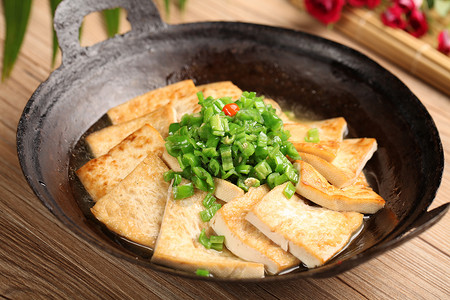 美食铁锅煎豆腐特写高清图片素材