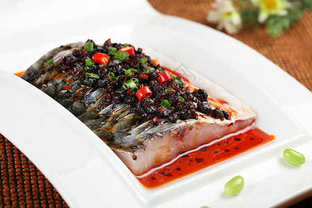 中式美食老干妈腌鱼高清图片