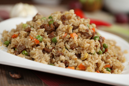 中餐牛肉炒饭图片