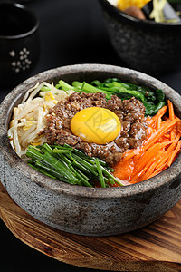 韩式牛肉石锅拌饭背景