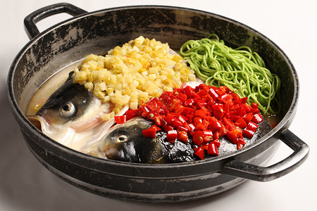 中餐剁椒双味鱼头背景图片