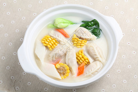 山药玉米水饺砂锅图片