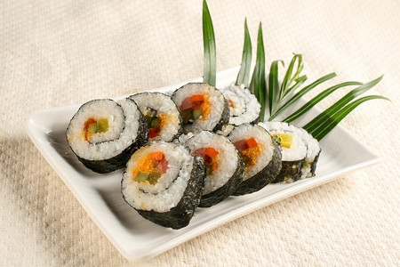寿司卷蛋黄肉松高清图片