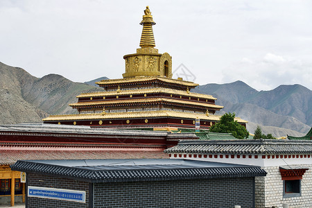 甘肃大气的佛教寺庙拉卜楞寺图片