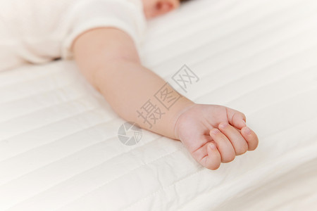 睡着的宝宝手部特写图片