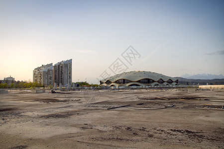 新建足球场背景图片