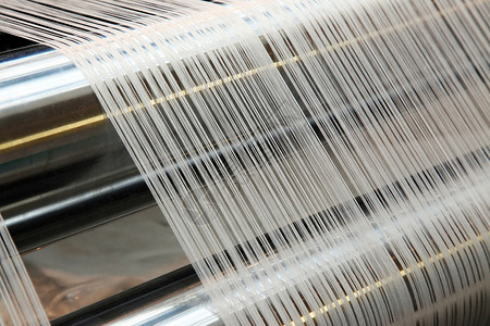 纺织厂的织布机特写工图片