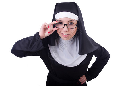 手扶眼镜的修女图片