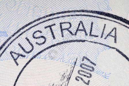 护照内页上的澳大利亚移民入境印章背景图片