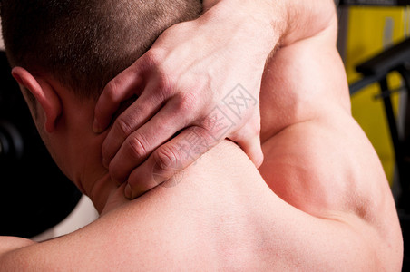 脖子后颈部疼痛概念和一图片