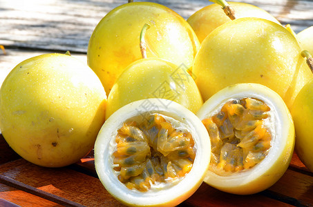 黄色水果Passifloraedulis图片