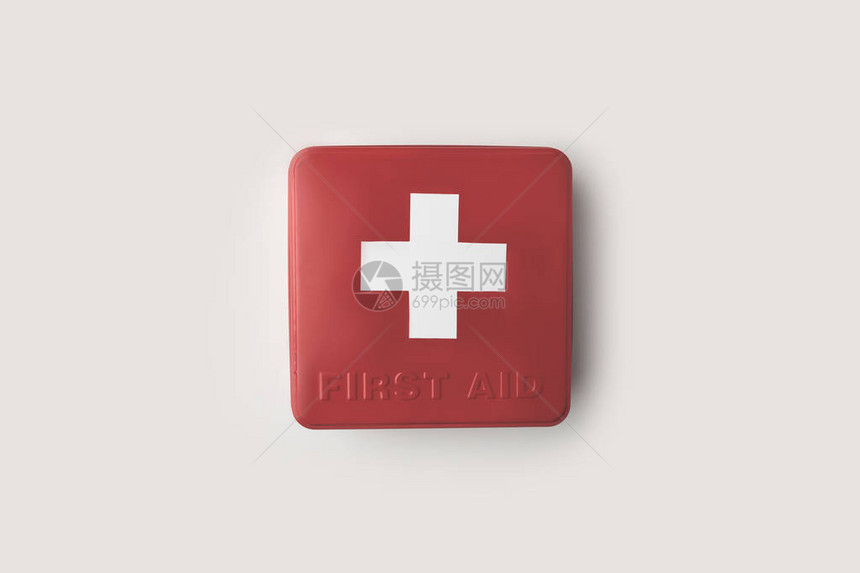 红色急救包的顶端视图白色十字白图片