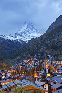 Zermatt和Matterhorn的影像在蓝图片