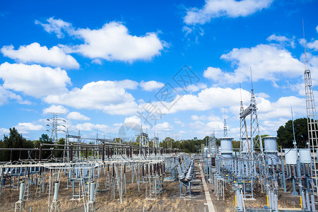 变电站是电力系统中的电压变换背景图片