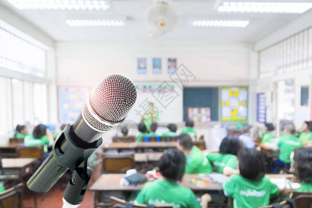 学生打算认真学习的课堂环境图片