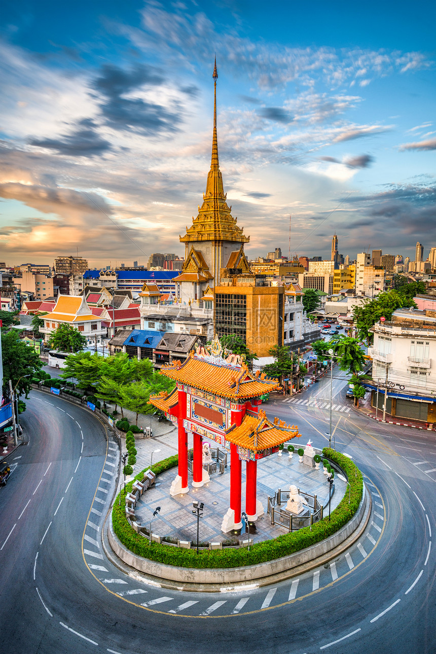 泰国曼谷唐人街回旋处黄昏图片