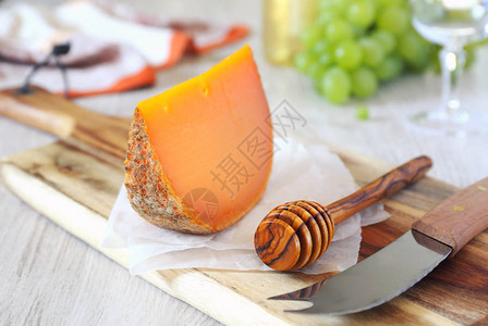 Mimolette奶酪绿葡萄瓶白图片