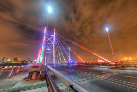 284米长的纳尔逊曼德拉大桥从Jan图片