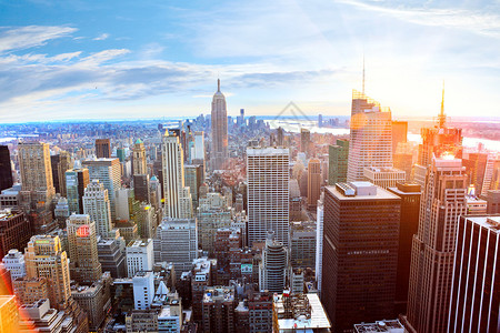 纽约日落时曼哈顿天际图片