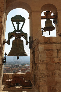 圣玛丽亚教堂的钟声图片